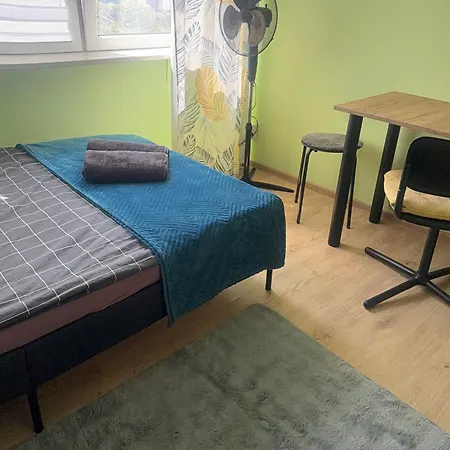 Clickonthecozylime Czechów Hostel *