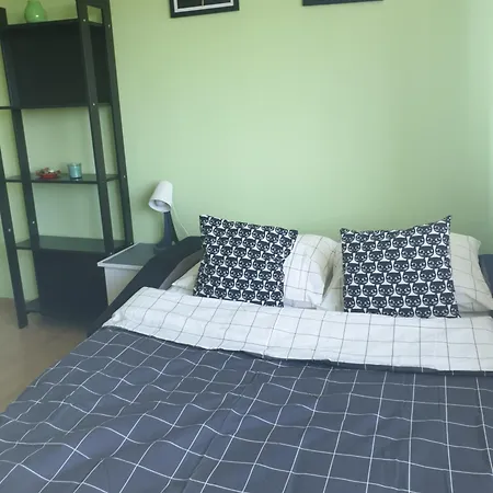 Clickonthecozylime Czechow Хостел