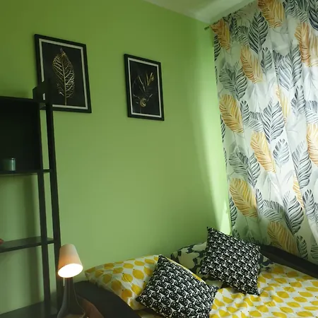 Clickonthecozylime Czechow Хостел *